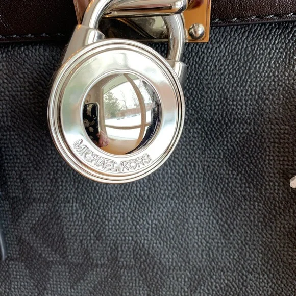 COPY - Michael Kors Large Hamilton MK Logo Tote Bag Purse Black 🖤🖤🖤 Silver Hard… - Picture 4 of 16